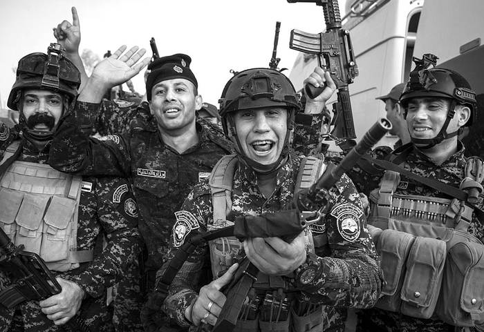 Soldados iraquíes, ayer, en la ciudad vieja de Mosul, Irak. Foto: Fadel Senna, AFP
