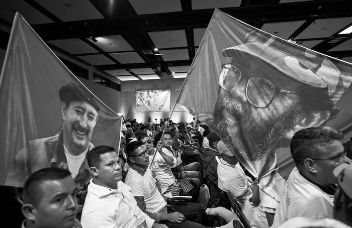 Miembros de las FARC en la apertura del primer Congreso Nacional de las FARC, ayer, en Bogotá. Colombia. foto: Raúl Arboleda, AFP
