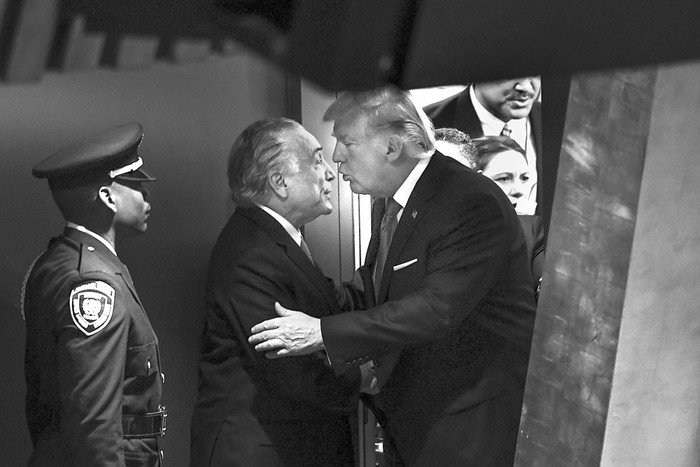 Michel Temer y Donald Trump, durante la sesión de la Asamblea General de la ONU, ayer, en Nueva York. Foto: Jewel Samad, AFP