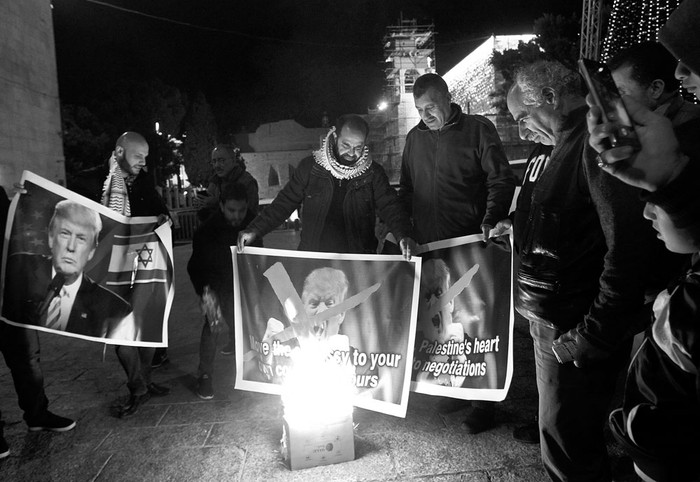 Protestas de palestinos contra Donald Trump, ayer, en Belén. Foto: Musa Al Shaer, AFP