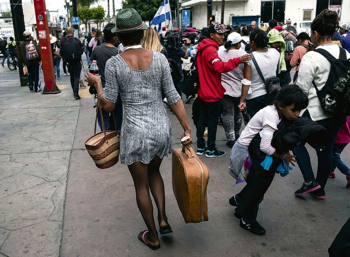 Caravana de migrantes centroamericanos que viaja por el territorio de México, el 29 de abril, en Tijuana, México.
 · Foto: Gullermo Arias