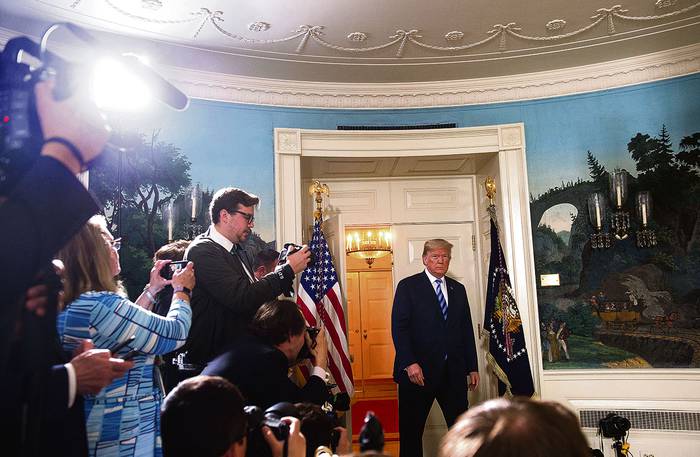 Donald Trump asiste a una conferencia de prensa para anunciar su decisión sobre el acuerdo nuclear con Irán, ayer, en la Casa Blanca, en Washington.
 · Foto: Saul Loeb