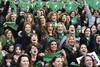 Manifestación de actrices y activistas argentinas, en Buenos Aires, pidiendo la aprobación de un proyecto de ley que legalizaría el aborto. · Foto: Eitan Abramovich Manifestación de actrices y activistas argentinas, en Buenos Aires, pidiendo la aprobación de un proyecto de ley que legalizaría el aborto. · Foto: Eitan Abramovich