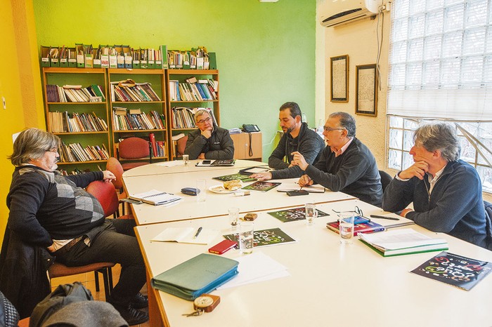 Ismael Fuentes, Milton Castellano, Carlos Clavijo, Julio Perdigón y Carlos Aulet, en el PIT-CNT.  · Foto: Federico Gutiérrez