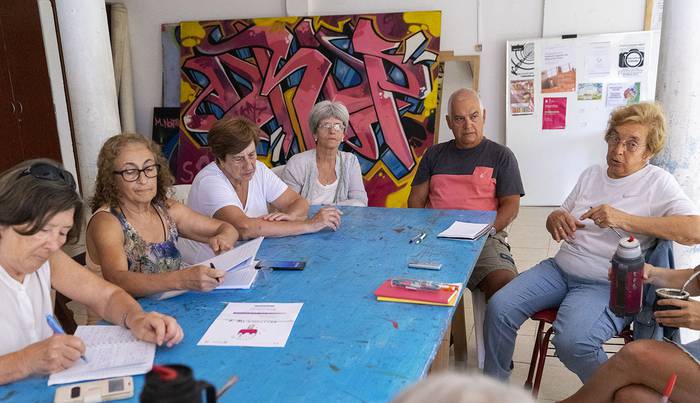 Reunión de la Mesa de Convivencia, en el Centro Cultural de Malvín Norte (archivo, enero de 2019).
 · Foto: Mariana Greif