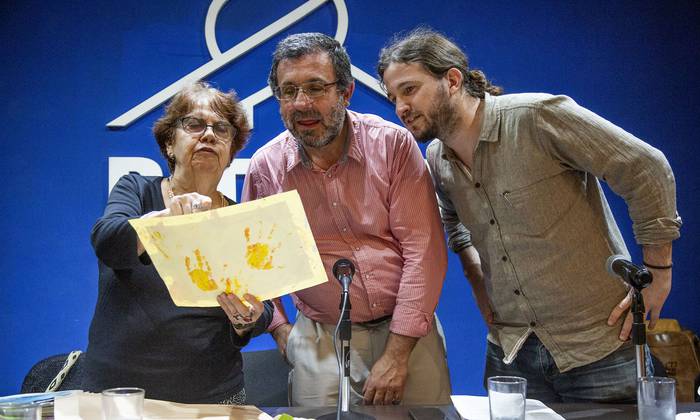 Elsa Gatti , Pablo Martins Y Agustin Cano, en la presentación del libro sobre reflexiones en educación. · Foto: .