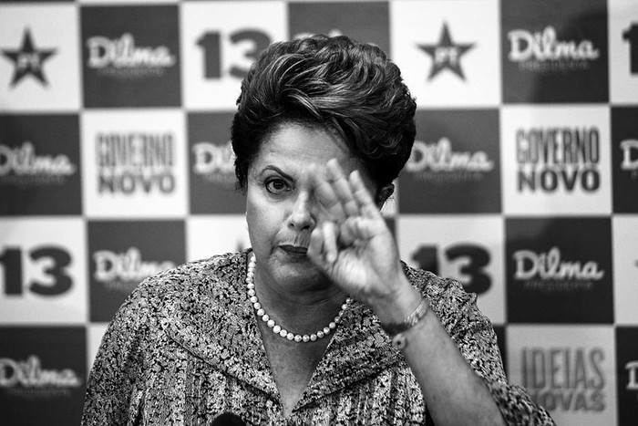 Dilma Rousseff, jefa de Estado de Brasil y candidata a la reelección, ayer en una rueda de prensa en la ciudad de Río de Janeiro (Brasil). / Foto: Antonio Lacerda, EFE