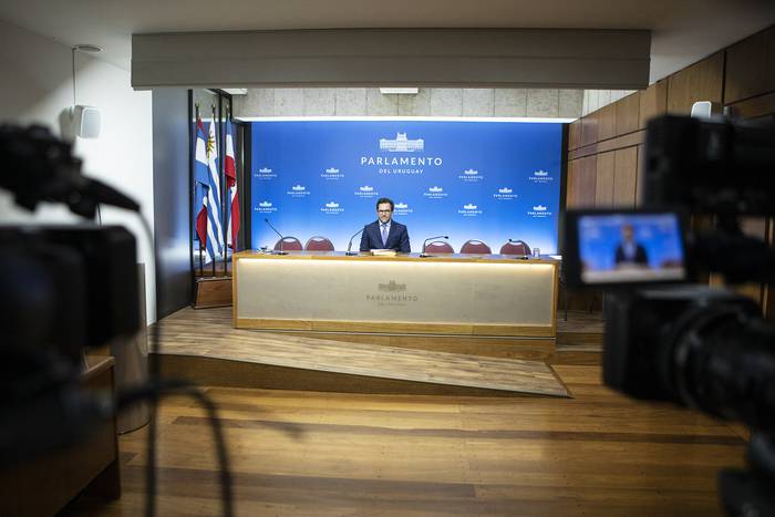 Conferencia de prensa de Germán Cardoso al finalizar su trabajo la comisión investigadora de Turismo, el 16 de noviembre. · Foto: .