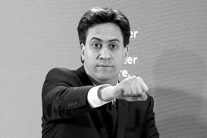 Ed Miliband, líder de los laboristas, en rueda de prensa, ayer, en el Real Instituto de Arquitectos Británicos en Londres (Reino Unido). Foto: Facundo Arrizabalaga, Efe