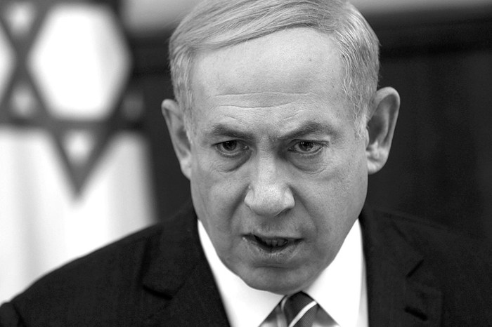 Benjamin Netanyahu, primer ministro israelí, preside una reunión del Consejo de Ministros, ayer, en Jerusalén (Israel).Foto: Ronen Zvulun, Efe