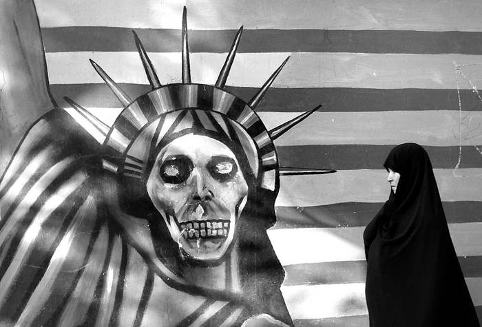 Mural en una pared de la antigua embajada estadounidense en la capital iraní, Teherán, ayer. Foto: Atta Kenare, AFP