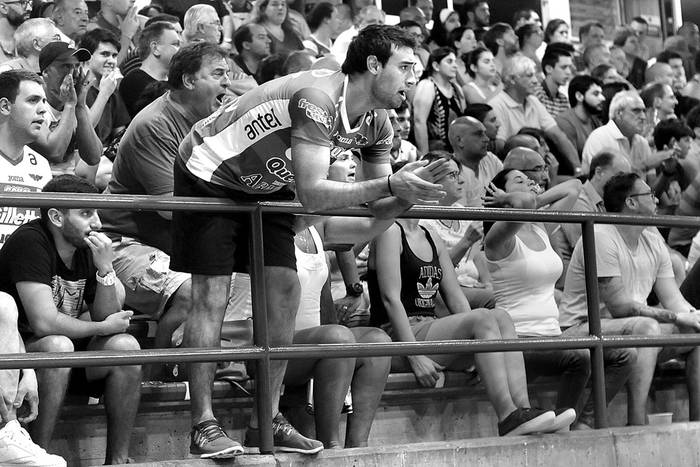 Hinchas de Aguada. Foto: Juan Manuel Ramos (archivo, enero de 2017)