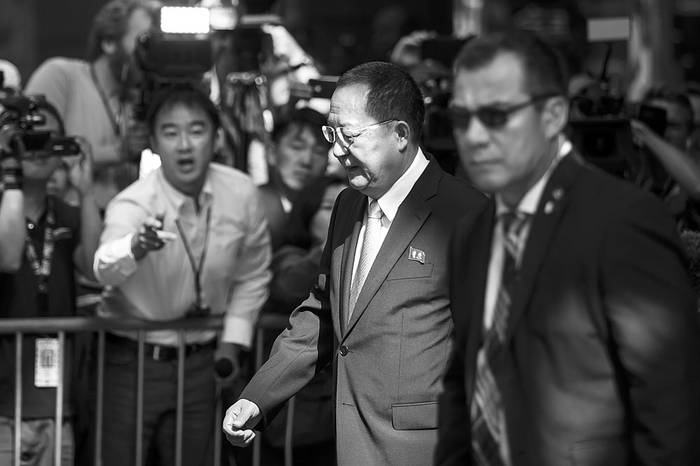 Ri Yong-Ho, ministro de Relaciones Exteriores de Corea del Norte, luego de una conferencia de prensa, ayer, en Nueva York. Foto: Amir Levy, AFP