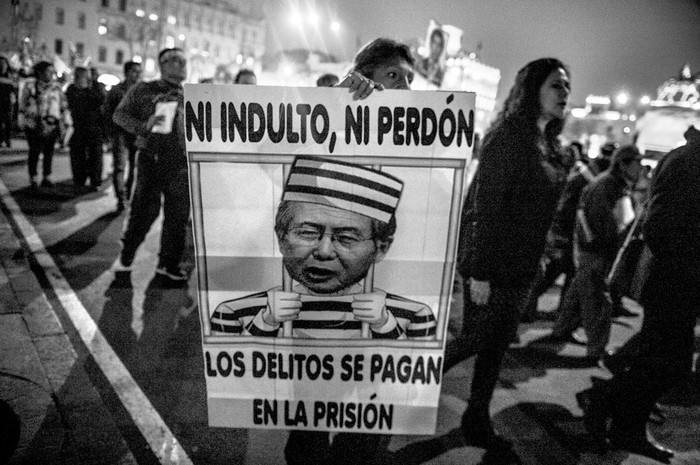 Marcha contra el perdón al ex presidente Alberto Fujimori, el viernes, en Lima, Perú. Foto: Ernesto Benavides, AFP