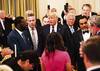 Donald Trump durante la cena en honor de los líderes evangélicos, el 27 de agosto, en el comedor de la Casa Blanca, en Washington. , afp Donald Trump durante la cena en honor de los líderes evangélicos, el 27 de agosto, en el comedor de la Casa Blanca, en Washington. , afp