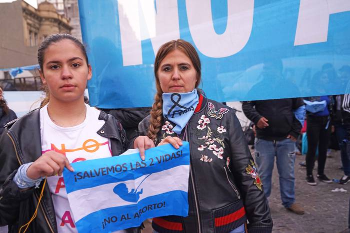 Manifestación pro vida frente al Congreso argentino. · Foto: Mariana Greif