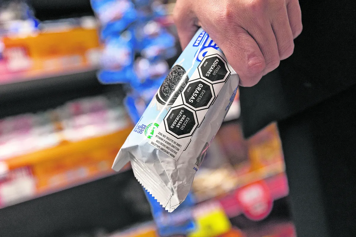 Estudio confirma la eficacia sostenida de los octógonos en productos alimenticios uruguayos