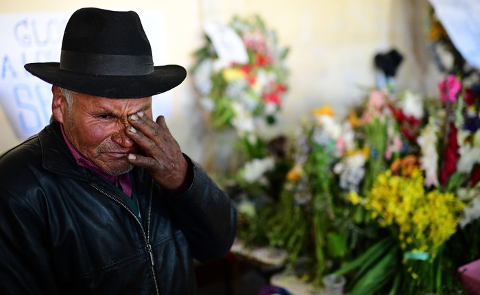 Funeral de ocho simpatizantes del ex presidente boliviano Evo Morales, asesinados cuando las fuerzas de seguridad levantaron un asedio a una planta de combustible, el 21 de noviembre, en El Alto. · Foto: Ronaldo Schemidt, AFP