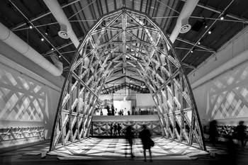 Breaking the Siege, de Gabinete de Arquitectura. Foto: Leonardo Finotti Breaking the Siege, de Gabinete de Arquitectura. Foto: Leonardo Finotti