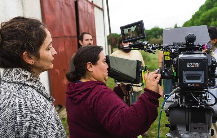 Analia Pollio y Virginia Zunino, parte del equipo de fotografía de la película Mateína, equipo integrado en su totalidad por mujeres.
 · Foto: Mariana Greif