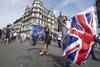 Marcha popular exigiendo el Voto del Pueblo sobre el acuerdo final del Brexit, el 23 de junio, en el centro de Londres.
Marcha popular exigiendo el Voto del Pueblo sobre el acuerdo final del Brexit, el 23 de junio, en el centro de Londres.