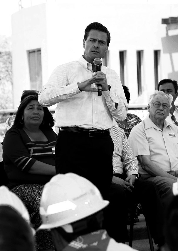 El presidente de México, Enrique Peña Nieto, durante una ceremonia en la ciudad de Puerto Peñasco, en el estado mexicano de Sonora. / Foto: S/d Autor, Presidencia de México (Archivo, Abril de 2014)