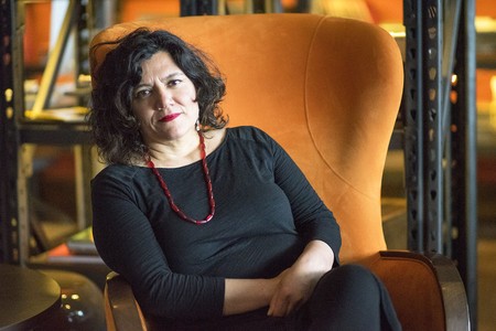 Foto principal del artículo 'Paola Jirón Martínez: “La planificación urbana está pensada para los hombres jóvenes que se pueden mover bien”' · Foto: Mariana Greif Foto principal del artículo 'Paola Jirón Martínez: “La planificación urbana está pensada para los hombres jóvenes que se pueden mover bien”' · Foto: Mariana Greif