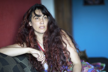 Foto principal del artículo 'Terapia menstrual: conocerse a través de la sangre' · Foto: Mariana Greif Foto principal del artículo 'Terapia menstrual: conocerse a través de la sangre' · Foto: Mariana Greif