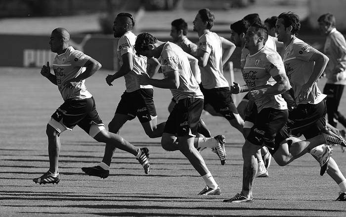 Entrenamiento de la selección en el complejo de la AUF. (archivo, octubre de 2013) · Foto: Nicolás Celaya