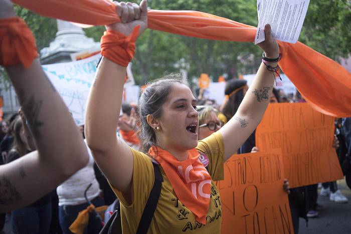 Movilización feminista en defensa de la Ley de interrucpción voluntaria del embarazo. (archivo, noviembre de  2019) · Foto: Mariana Greif
