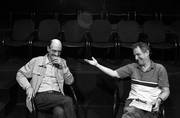 Jorge Bolani y Juan Graña en la sala 1 del teatro Circular. Foto: Santiago Mazzarovich