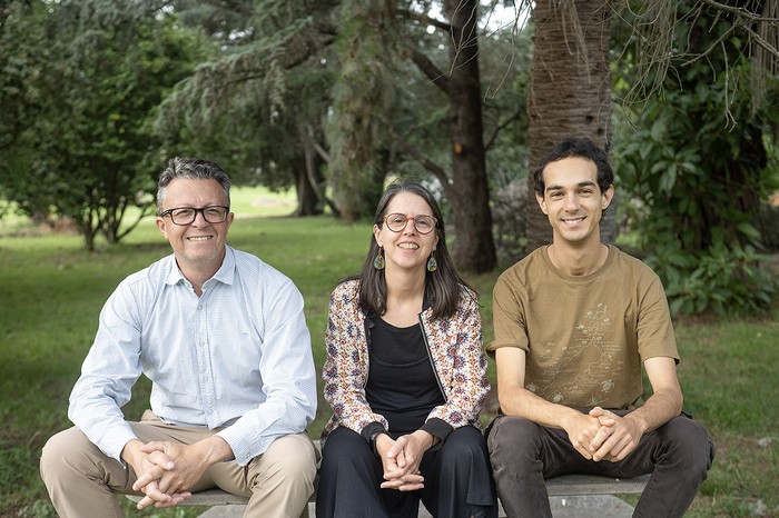 Mauricio Bonifacino, Victoria Valtierra, y Ary Mailhos. · Foto: Gianni Schiaffarino