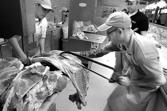 Carnicería en el Mercado Agrícola. Foto: Iván Franco (archivo, junio de 2013)