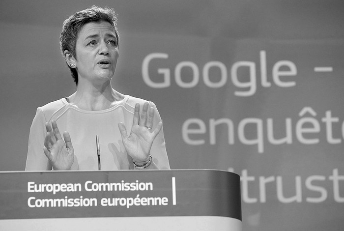 Margrethe Vestager, comisaria europea de Competencia, en rueda de prensa, ayer, en la sede de la Comisión Europea en Bruselas (Bélgica). Foto: Julien Warnand, Efe