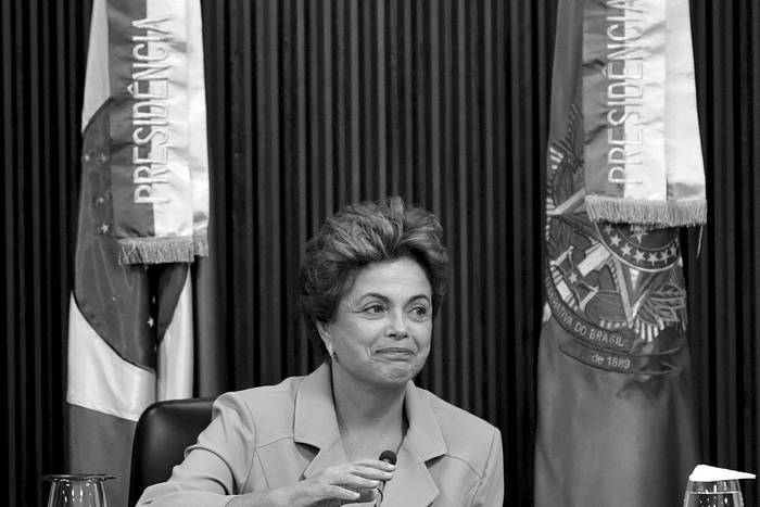 Dilma Rousseff, presidenta brasileña, durante la primera reunión con la nueva composición de su gabinete, ayer, en el Palacio del Planalto, en Brasilia. Foto: Fernando Bizerra Jr.