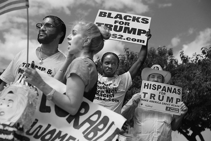 Partidarios del candidato presidencial republicano Donald Trump, ayer en Miami. Foto: Joe Raedle, AFP