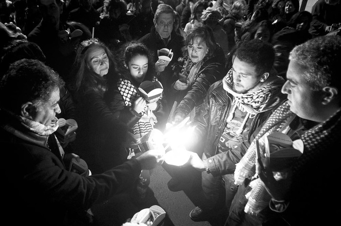 Manifestación de cristianos y musulmanes jordanos contra la declaración de Donald Trump que reconoce a Jerusalén como la capital de Israel, ayer, en Amán, Jordania. Foto: Ahmad Abdo, AFP