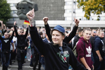 Manifestación del movimiento callejero de extrema derecha Pegida, en el segundo día de protestas en Chemnitz. · Foto: Odd Andersen Manifestación del movimiento callejero de extrema derecha Pegida, en el segundo día de protestas en Chemnitz. · Foto: Odd Andersen