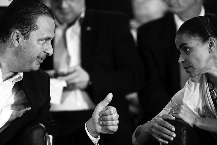 Eduardo Campos y Marina Silva, del Partido Socialista Brasileño, ayer, cuando anunciaron sus candidaturas a la presidencia de Brasil, en Brasilia (Brasil). / Foto: Fernando Bizerra jr., Efe