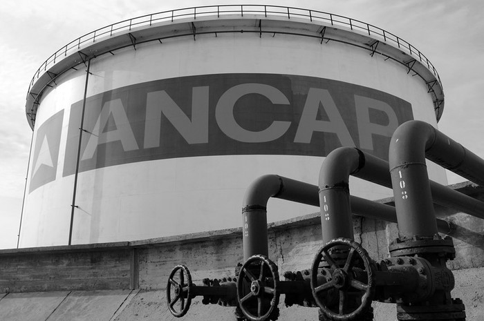 Refinería de ANCAP en La Teja. (archivo, agosto de 2009) · Foto: Ricardo Antúnez