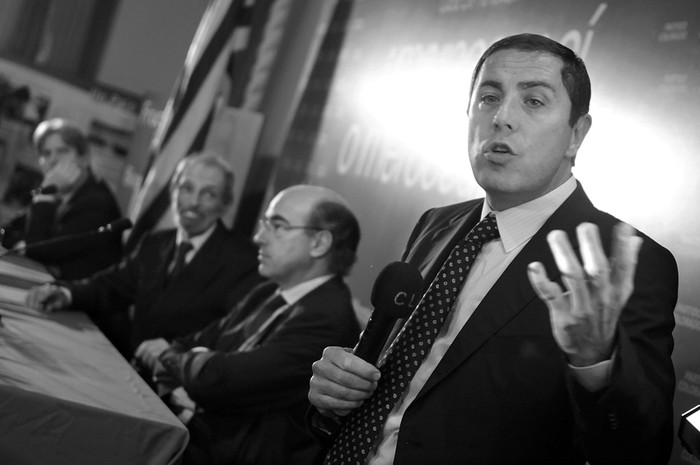 Ope Pasquet, Alejandro Atchugarry, Javier de Haedo y Gabriel Oddone, ayer, en la casa del Partido Colorado.  · Foto: Nicolás Celaya