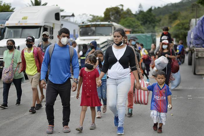Migrantes hondureños en El Florido, Guatemala, el 19 de enero del 2021. 

 · Foto: Johan Ordonez, AFP
