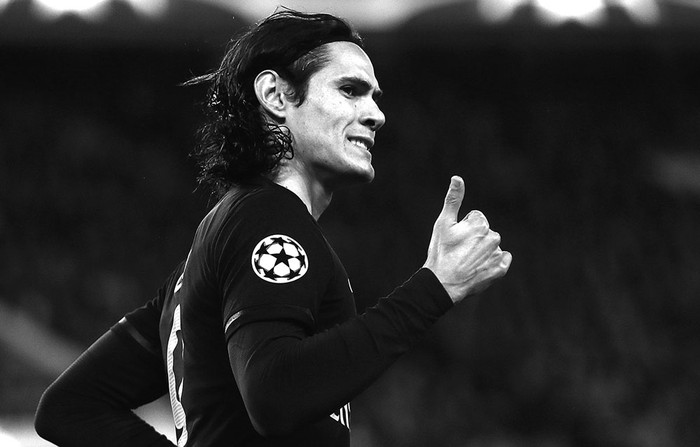 Edinson Cavani el martes 8 de diciembre, durante el juego ante Shakhtar Donetsk por la Liga de Campeones, en el Parque de los Príncipes de París, Francia. Foto: Etienne Laurent, Efe