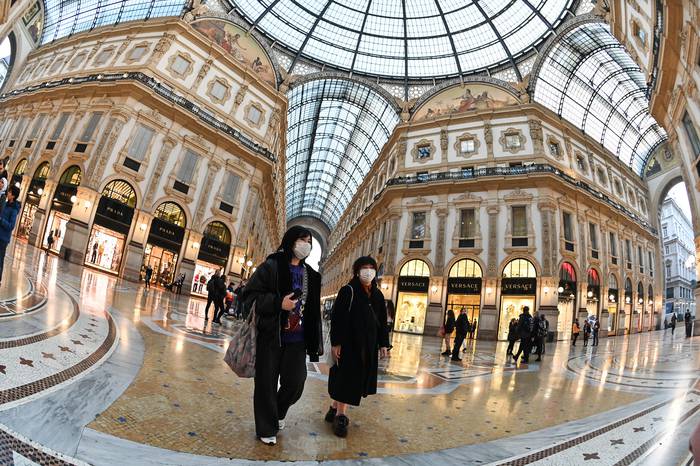 Galería Vittorio Emanuele II, ayer, en el centro de Milán. · Foto: Andreas Solaro, AFP