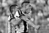 Jonathan Sandoval y Jorge Rodríguez, de Peñarol, festejan el primer gol a Cerro, el sábado, en el estadio Luis Tróccoli. Foto: Sandro Pereyra Jonathan Sandoval y Jorge Rodríguez, de Peñarol, festejan el primer gol a Cerro, el sábado, en el estadio Luis Tróccoli. Foto: Sandro Pereyra