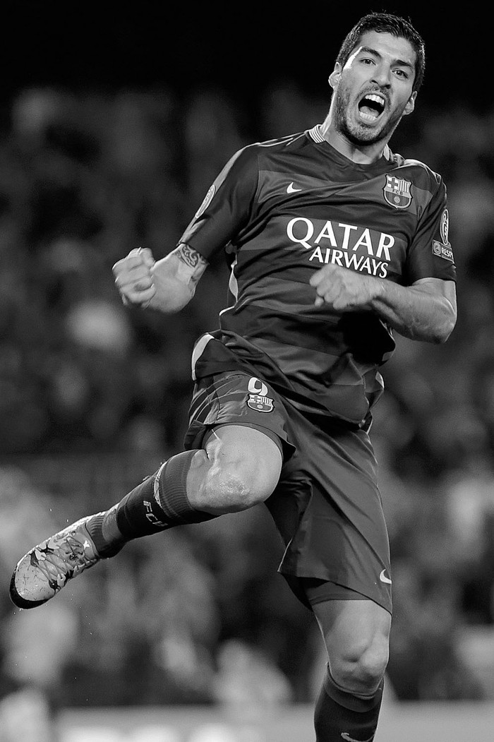 Luis Suárez, del Barcelona, festeja el segundo gol a Bate Borisov, ayer, en el Camp
Nou de Barcelona. Foto: Pau Barrena, Afp