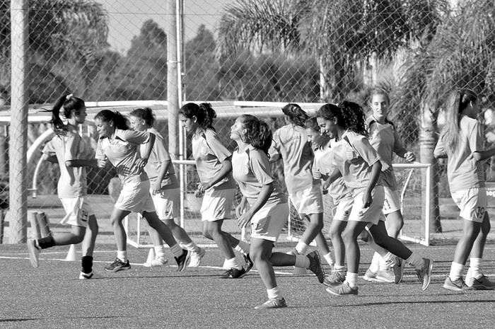 Entrenamiento de la selección femenina sub 17, en el Complejo Uruguay Celeste.Foto: Federico Gutiérrez