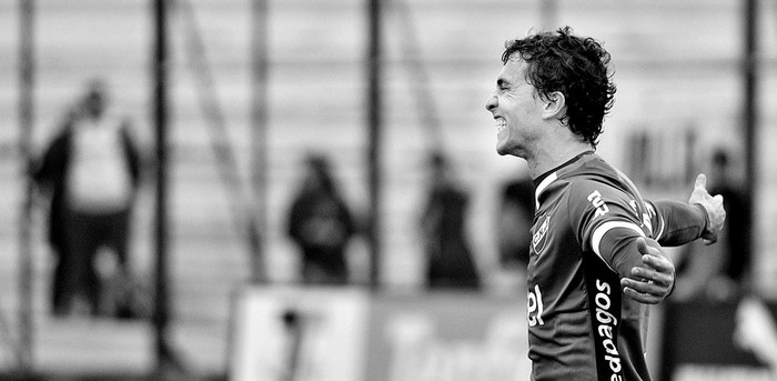 Sebastián Fernández luego de convertir el segundo gol de Nacional a Danubio, el sábado, en Jardines del Hipódromo. Foto: Federico Gutiérrez