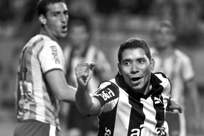 Cristian Palacios festeja el gol de Peñarol a Juventud, el sábado, en el Campeón del Siglo. Foto: Federico Gutiérrez