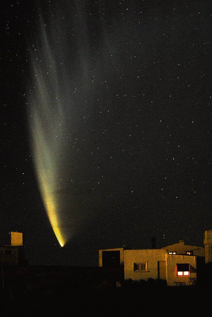 Cometa McNaught visto desde Cabo Polonio. (archivo, enero de 2007) · Foto: Andrés Cuenca